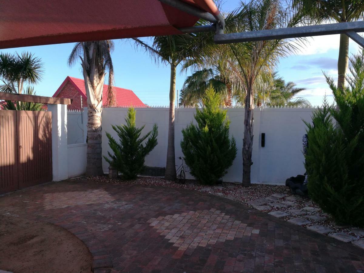 Pongola Road Self Catering Accommodation Uitenhage Экстерьер фото